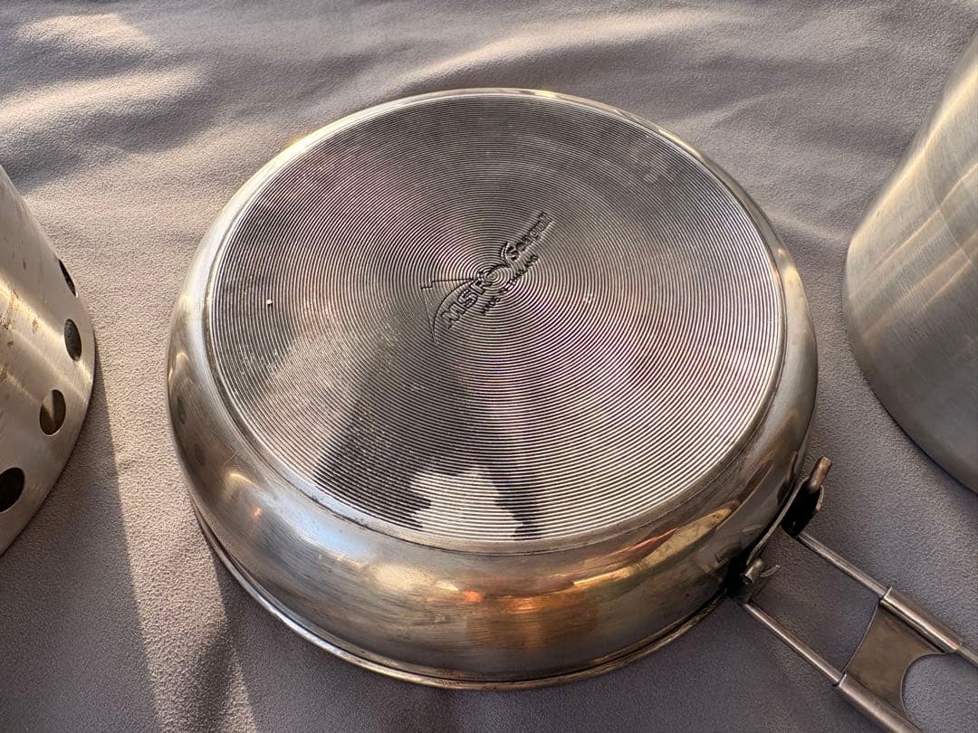 ソロストーブ　キャンプファイヤー、MSRフライパン、スタンレークッカー2.5L