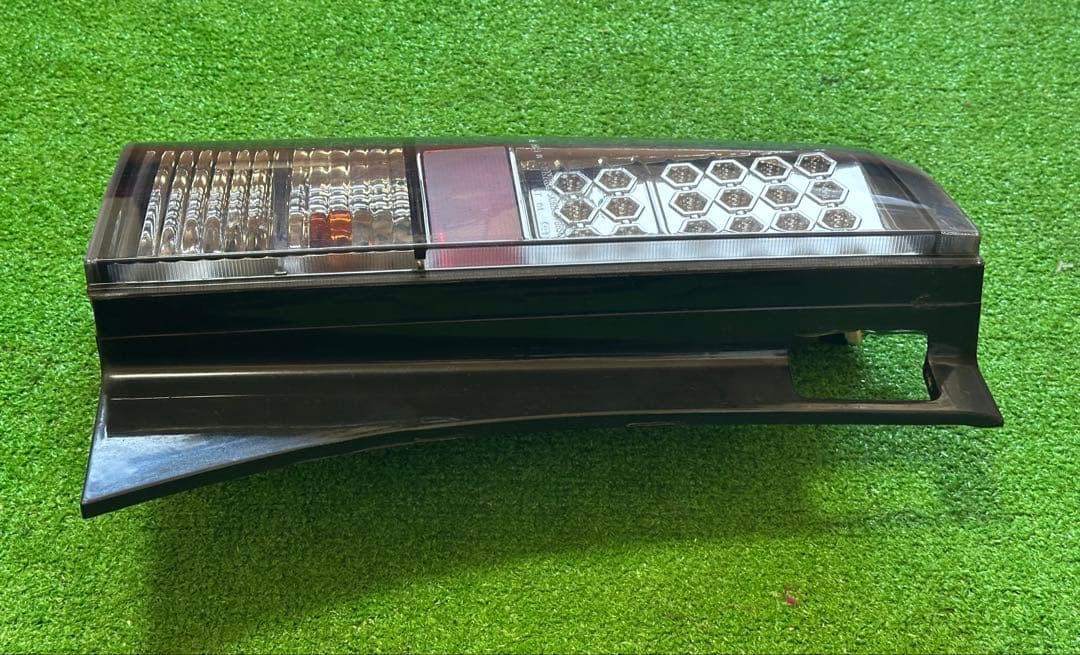 トヨタbB NCP30/NCP31 SK1610/SK1611LEDテールランプ