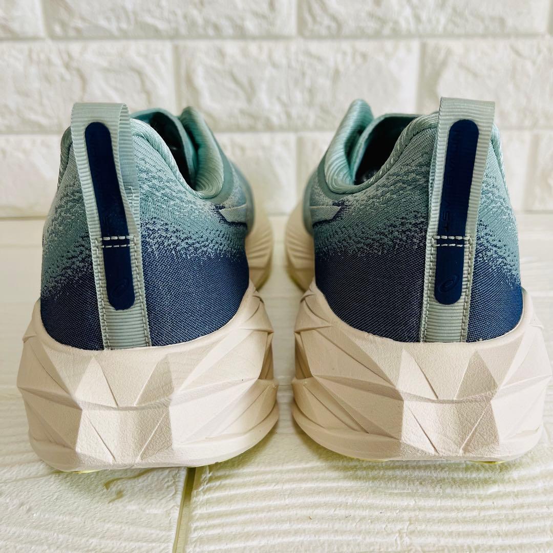 【美品】ASICS NOVABLAST4 27cm ランニングシューズ