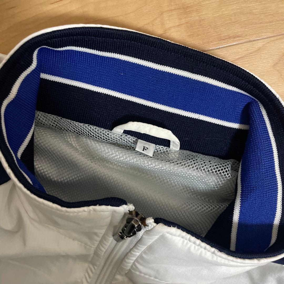 横浜DeNAベイスターズ　フルジッパーコート Fサイズ