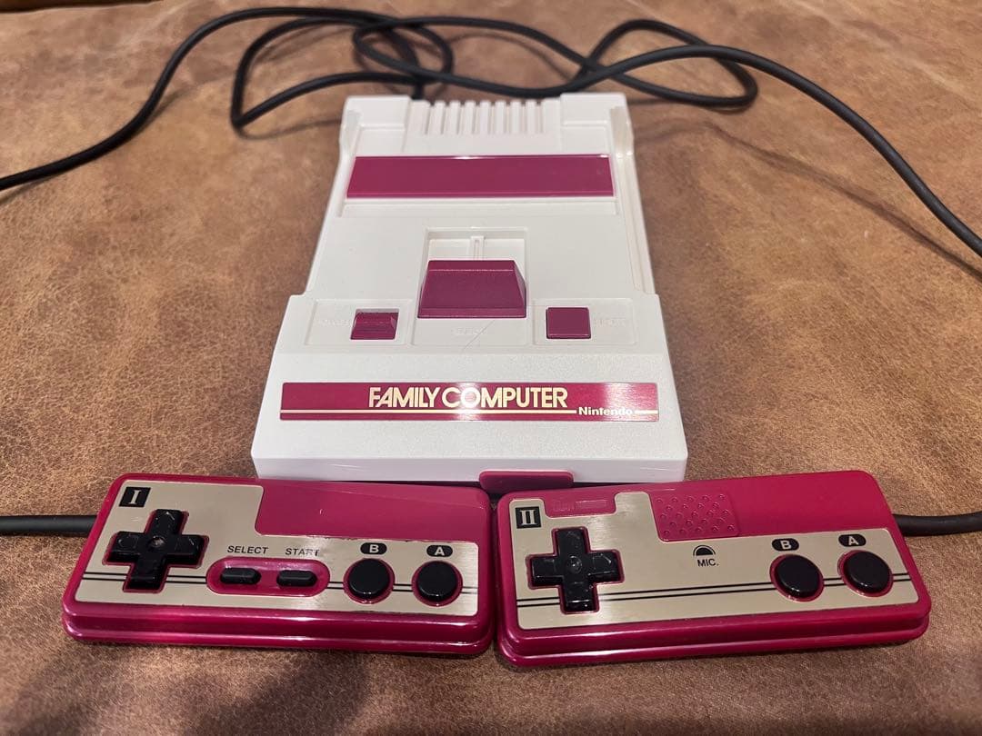 中古　Nintendo ニンテンドークラシックミニ ファミリーコンピュータ
