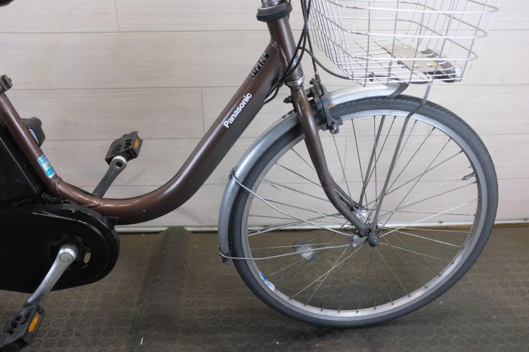 高年式　パナソニック　24インチ　3段　8Ah（5点灯）充電器あり