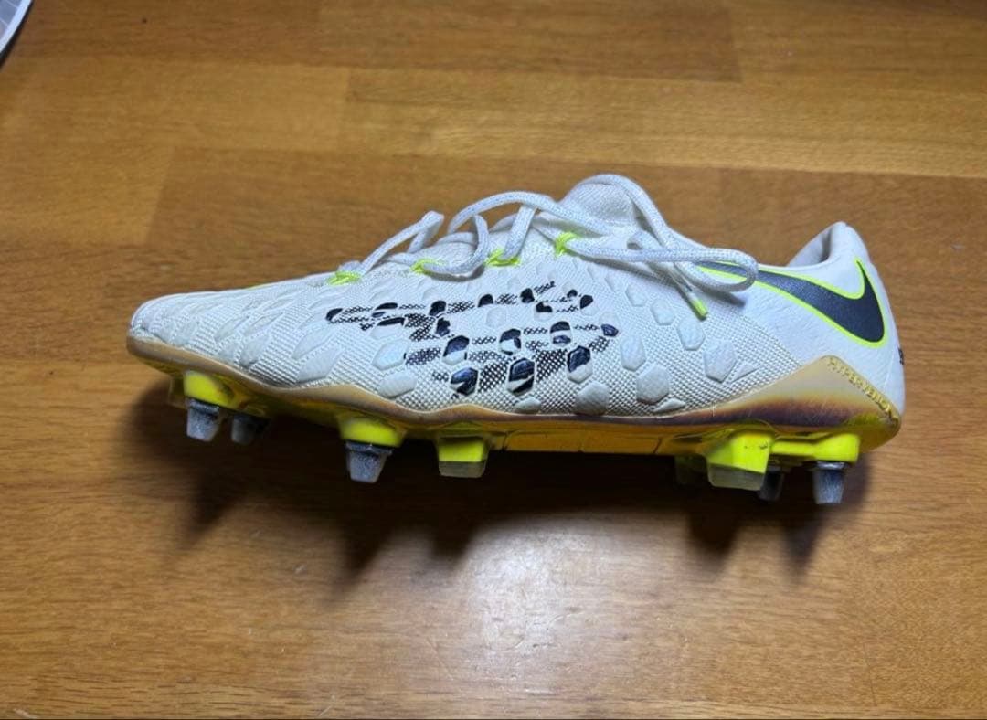 【値段交渉可】サッカースパイク NIKEナイキハイパーヴェノムSG 26.0