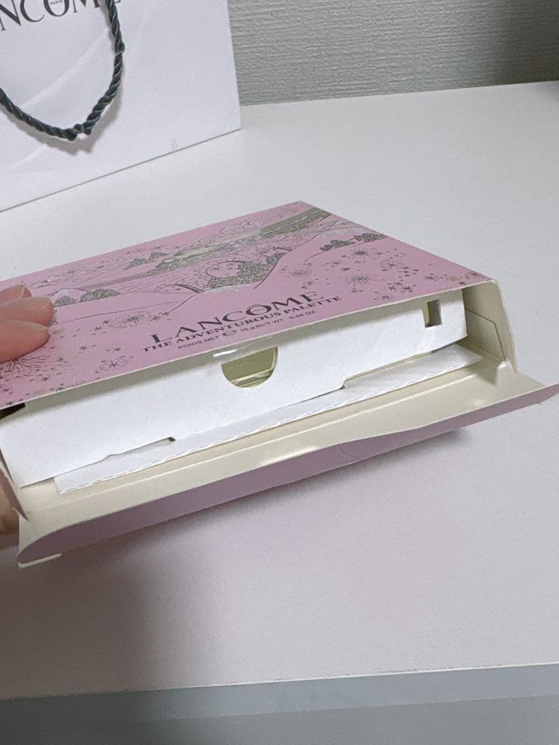 LANCOME ザ アドベンチャラスパレット アイシャドウ ホリデーコレクション