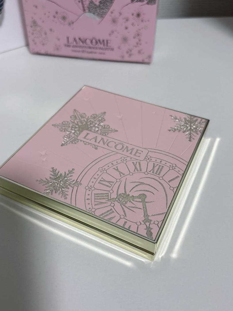 LANCOME ザ アドベンチャラスパレット アイシャドウ ホリデーコレクション