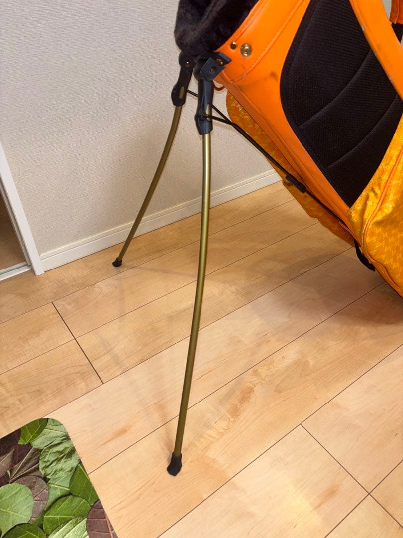 レザレクションオレンジ ゴルフバッグ