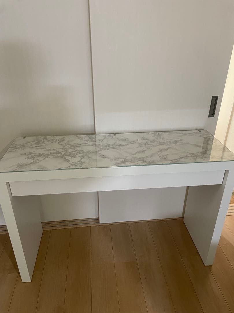 IKEA マルム　ホワイトガラス天板ドレッサー　デスク　机