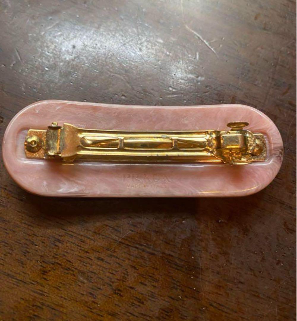 限定値下げ中 PRADA ヘアクリップ　ピンク バレッタ