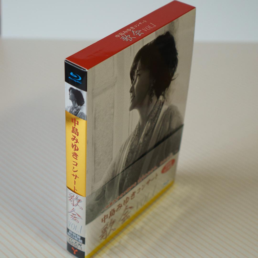 ①中島みゆき 「歌会 VOL.1」「Blu-Rey」初回盤　＋　②パンフレット