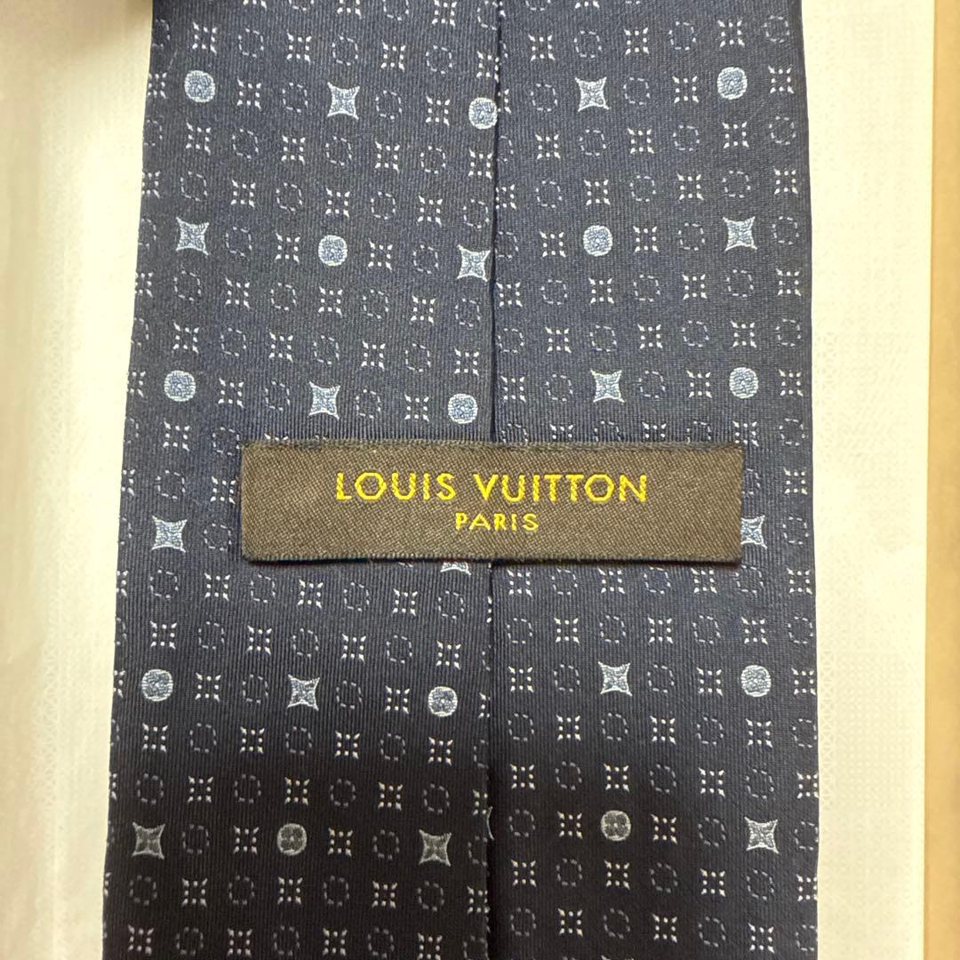 LV ルイ・ヴィトン　ネクタイ　紺　モノグラム　シルクジャガード