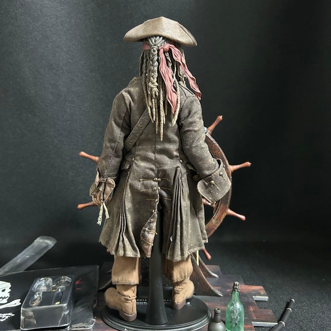 ホットトイズ　生命の泉 ジャック・スパロウ フィギュア