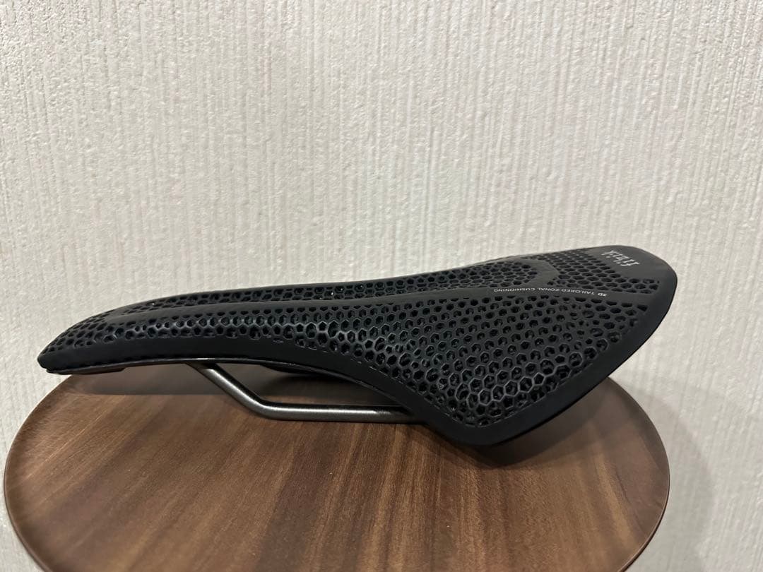 パーツ Fi'zi:k VENTO ANTARES R3 ADAPTIVE 140mm