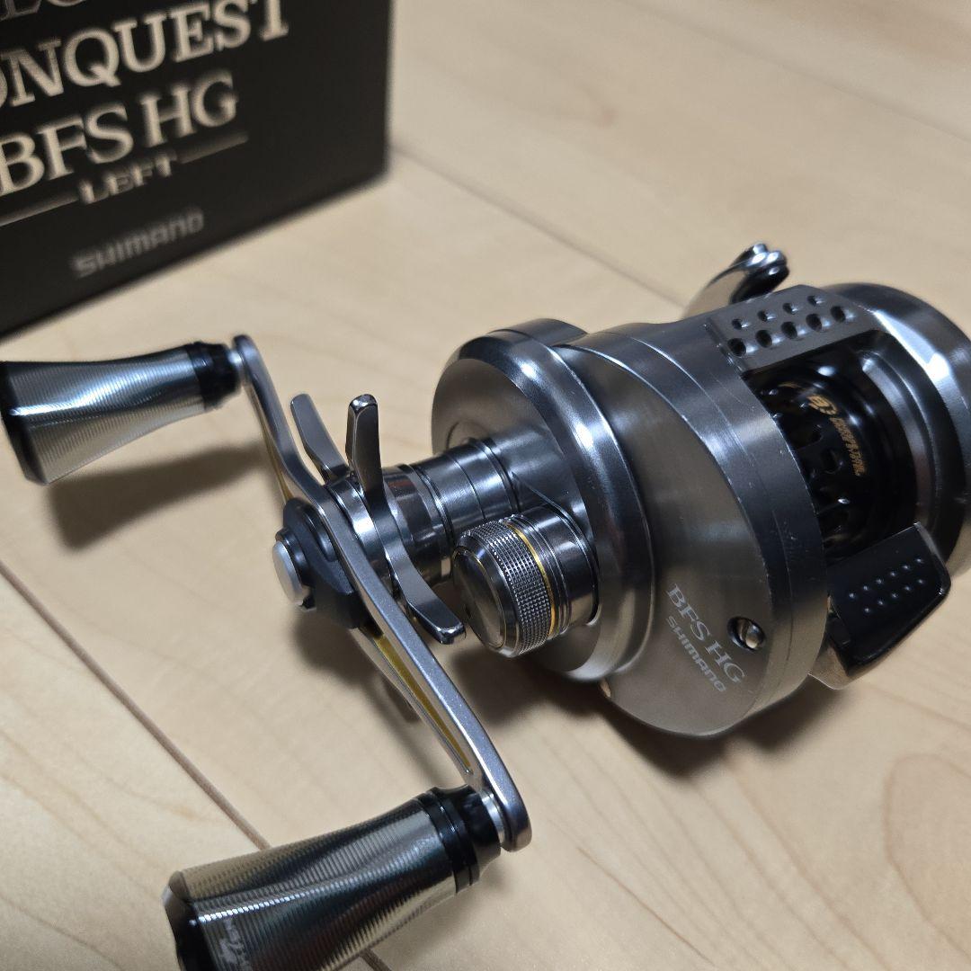 SHIMANO 17カルカッタコンクエストBFS HG（左） シマノ
