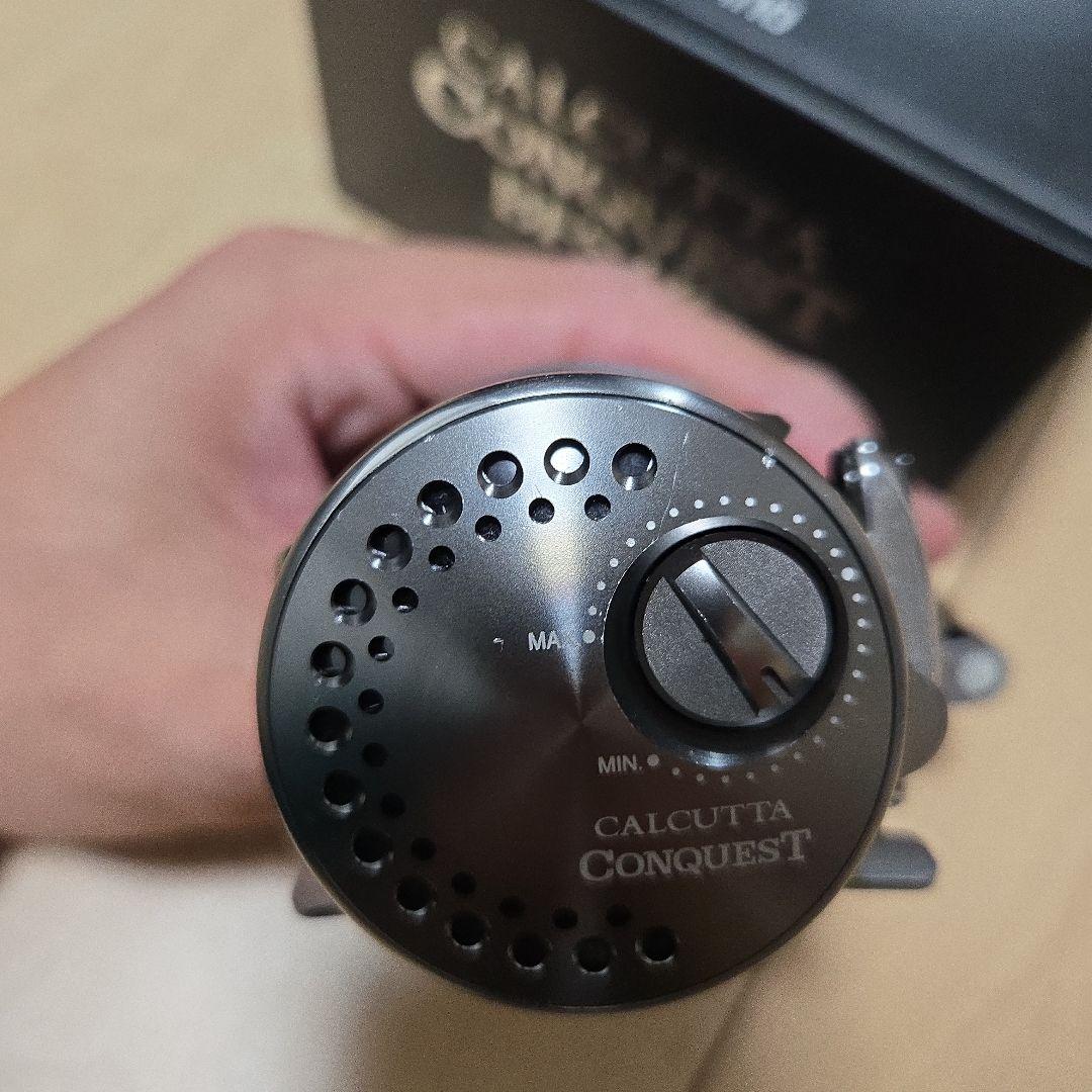 SHIMANO 17カルカッタコンクエストBFS HG（左） シマノ