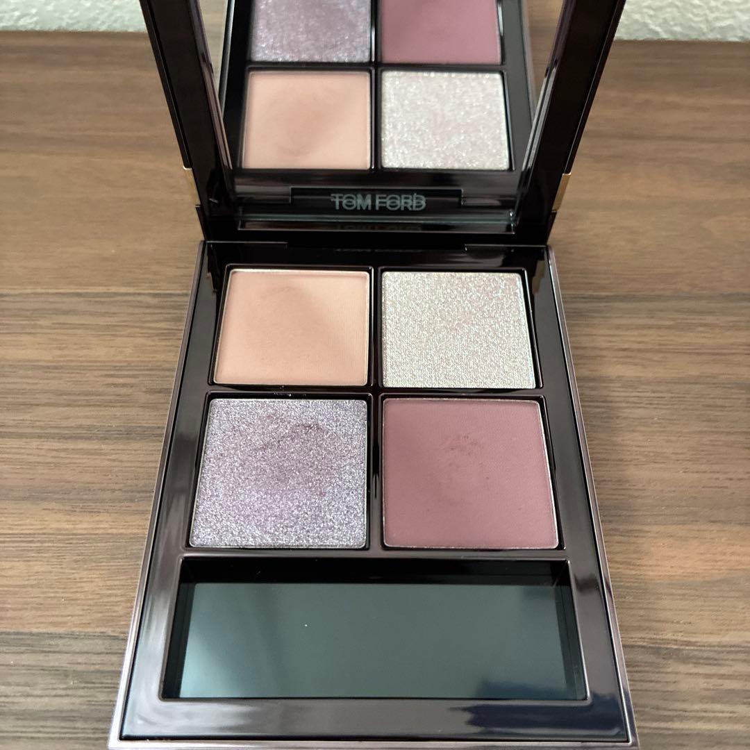 トムフォード アイシャドウ 38 メタリックモーヴ