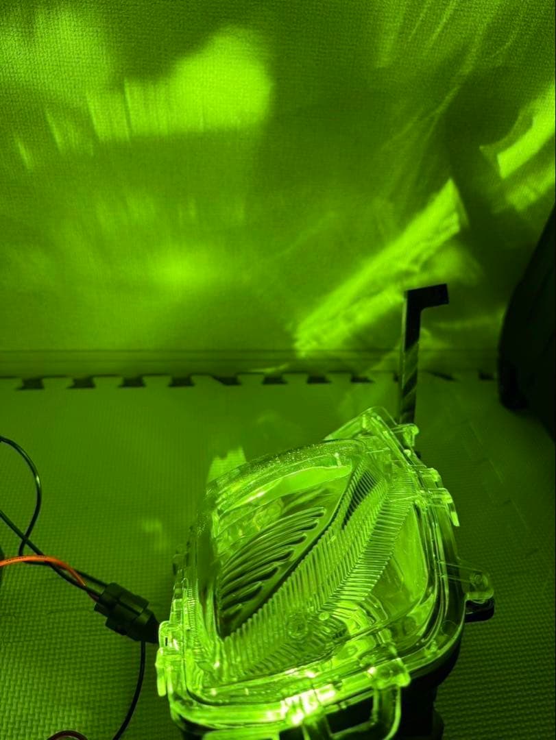 【即納】50プリウス　3連RGB バルブ交換式　H8H11H16バルブ対応