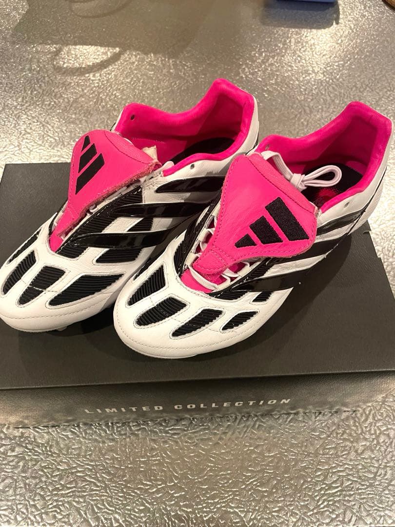 adidas プレデタープレシジョン+FG 25センチ　限定モデル