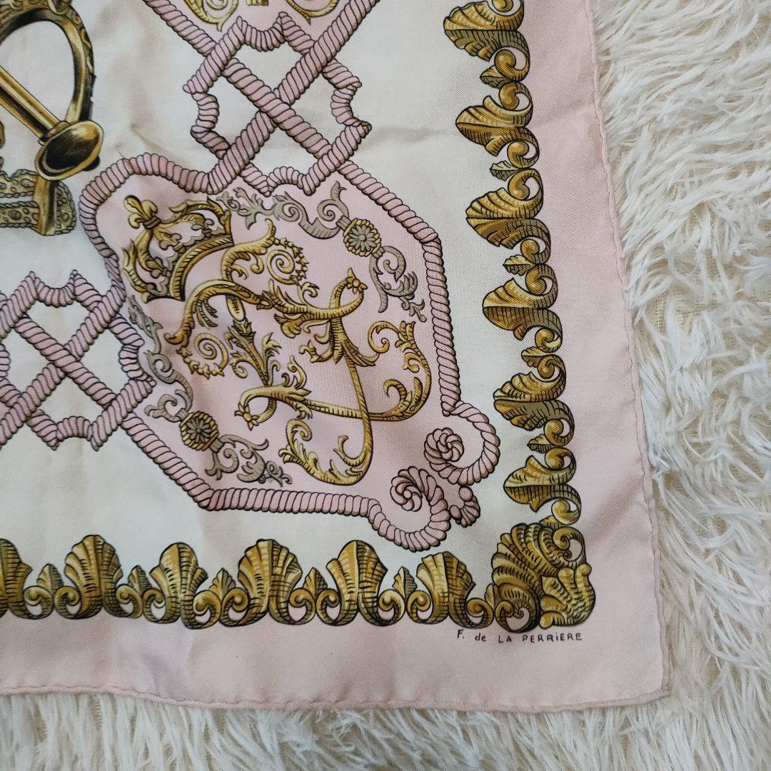 HERMES エルメスカレ90 白い馬に跨ったルイ14世 ピンクホワイト