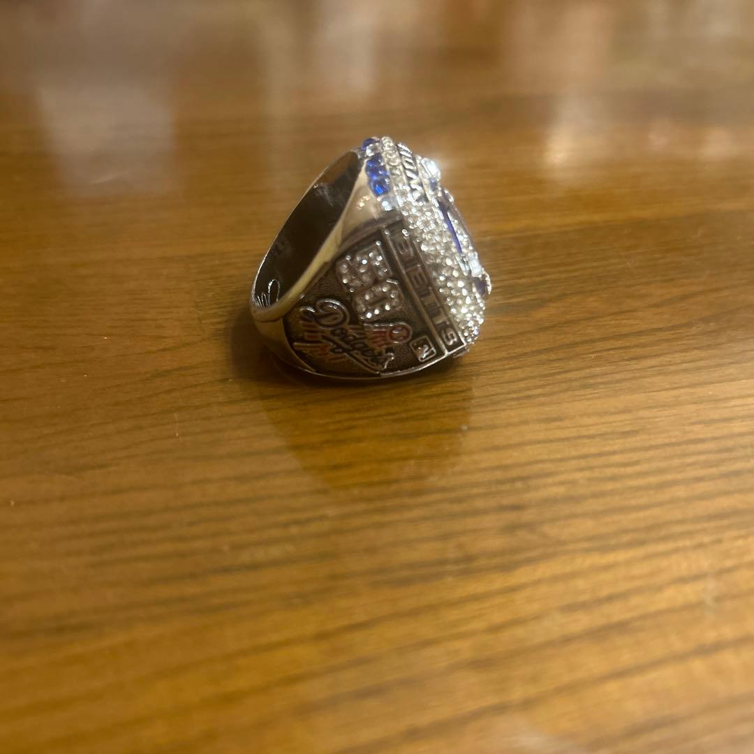 ロサンゼルス・ドジャース ワールドシリーズリング　大谷翔平　ムーキベッツ