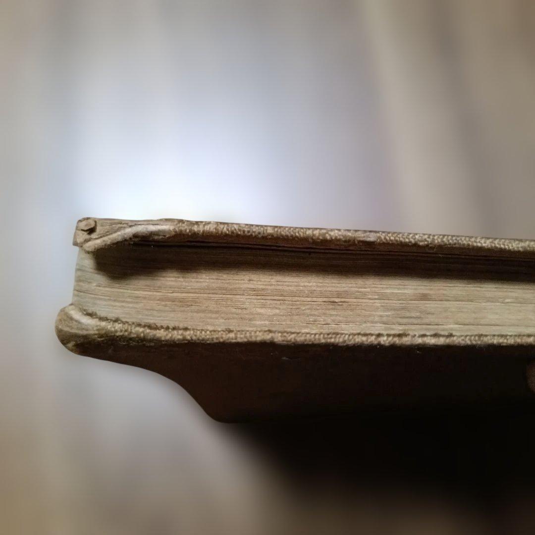 『国史画帖 大和櫻』（こくしがちょう やまとざくら） 和装本