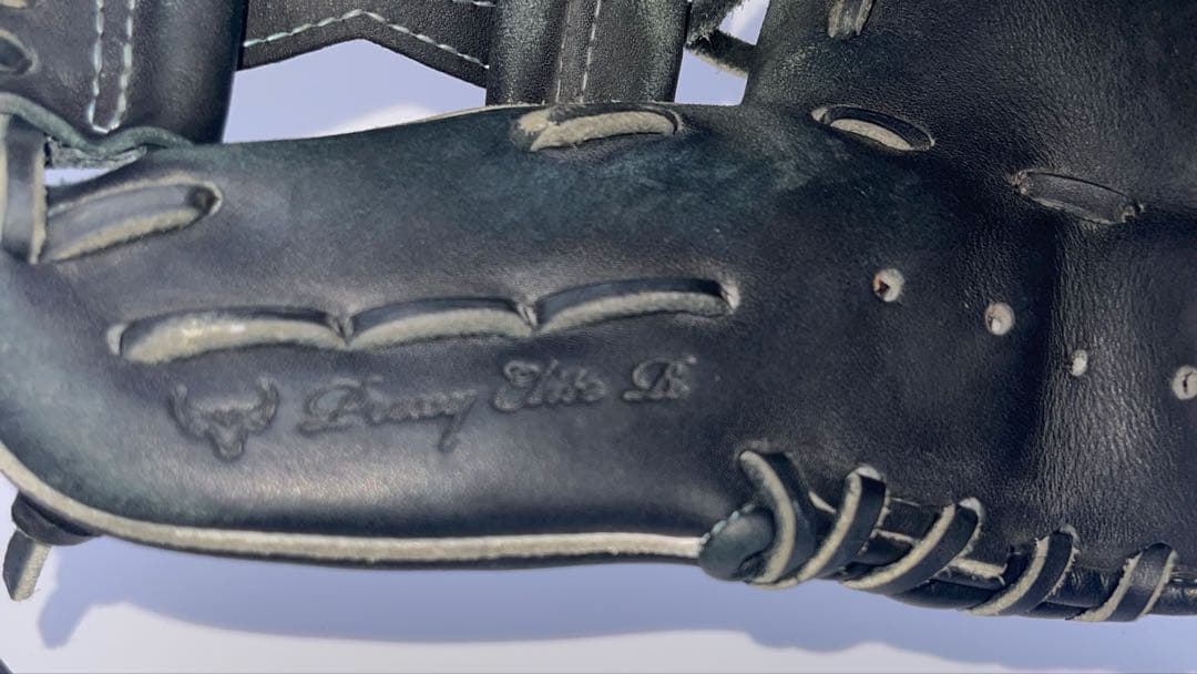 ミズノプロ　軟式グローブ　内野手用　型付け済み　黒