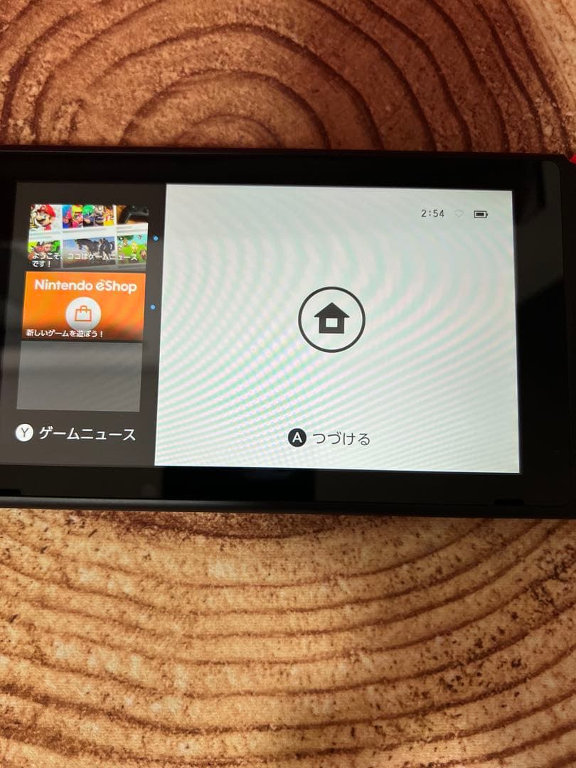 Nintendo Switch ニンテンドースイッチ本体　ネオンレッド