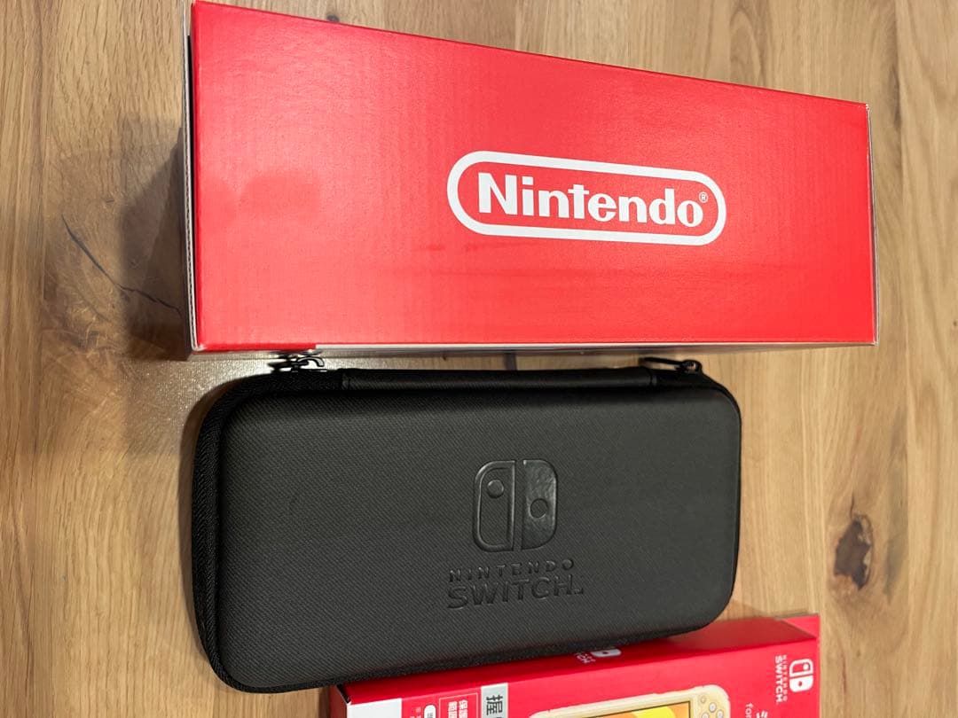 ニンテンドースイッチライト　スイッチライト　ブルー　シリコンカバー付き　ケース付