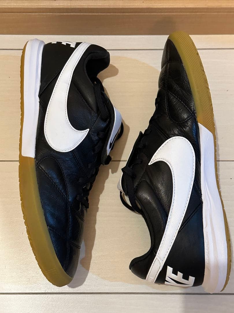 【極美品27cm】NIKE フットサルシューズ