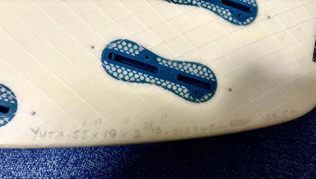 JSサーフボード ジェイエス NITRO ニトロ EPS 5’5 フィン付き