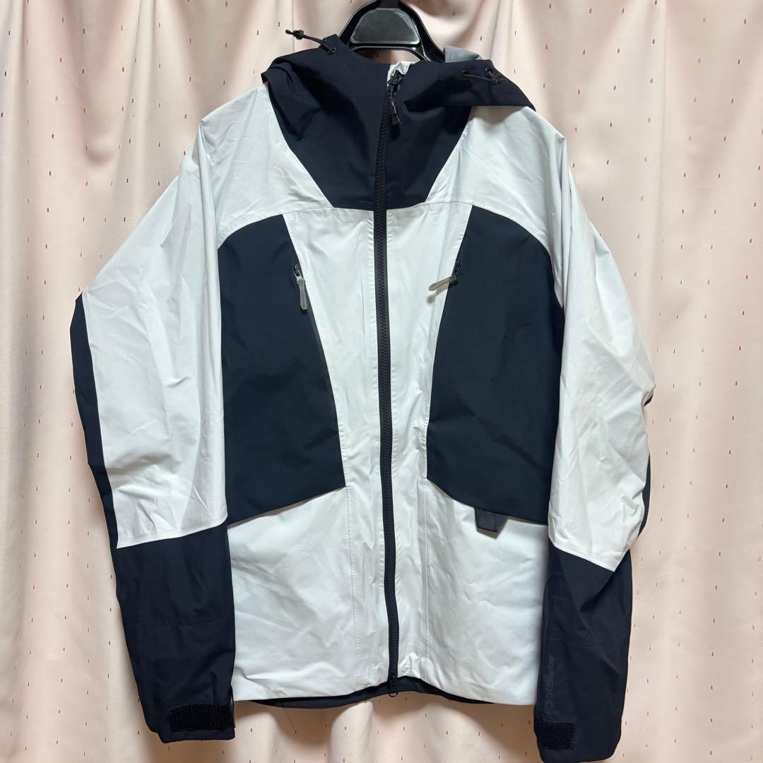 ワークマン　エックスシェルター超透放湿レインジャケット　ホワイトL