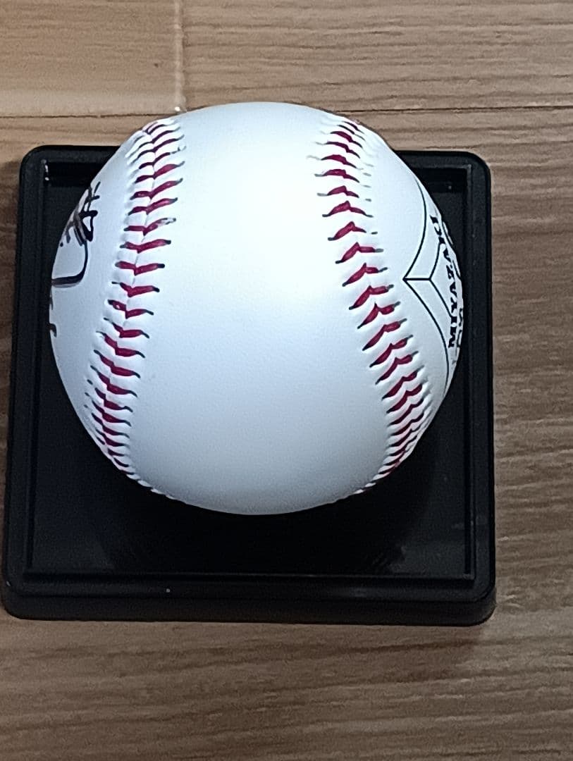 プロ野球　直筆サインボール　 前田選手　ソフトバンクホークス