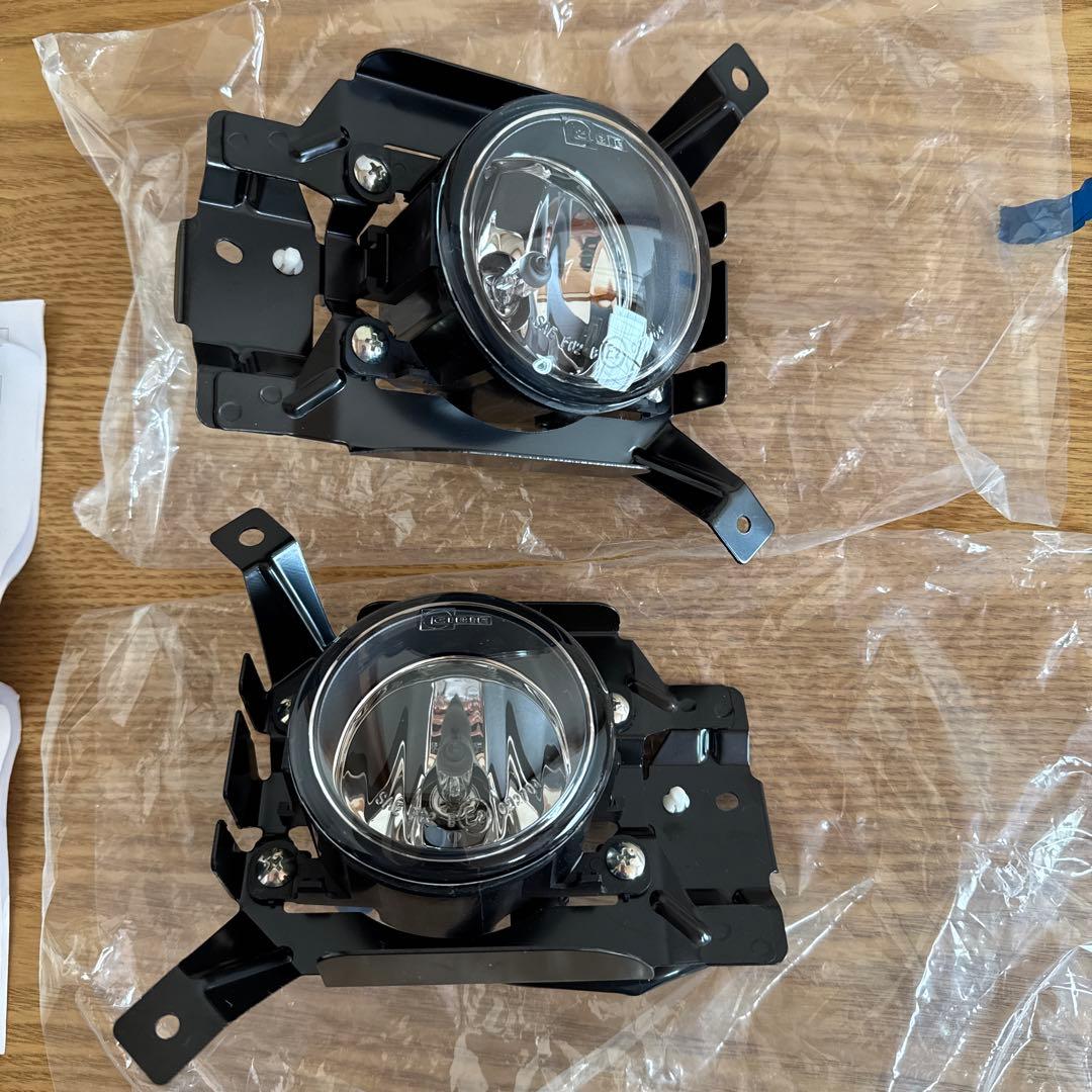 ジムニー　純正フォグランプ　（2004年10月以降）（JB23W-5以降）