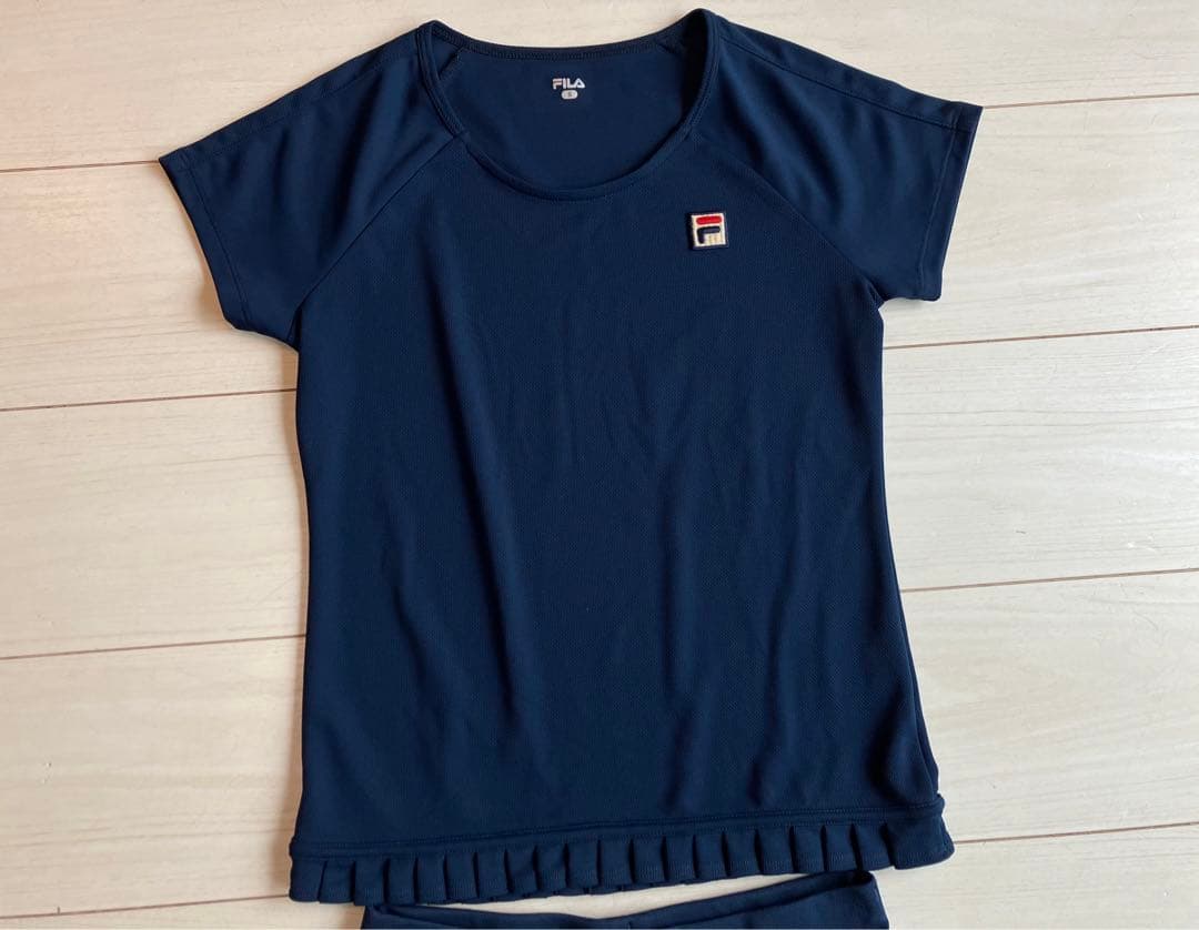 minmi＊フィラ＊シルエットの綺麗なスコートと裾プリーツが可愛い上下