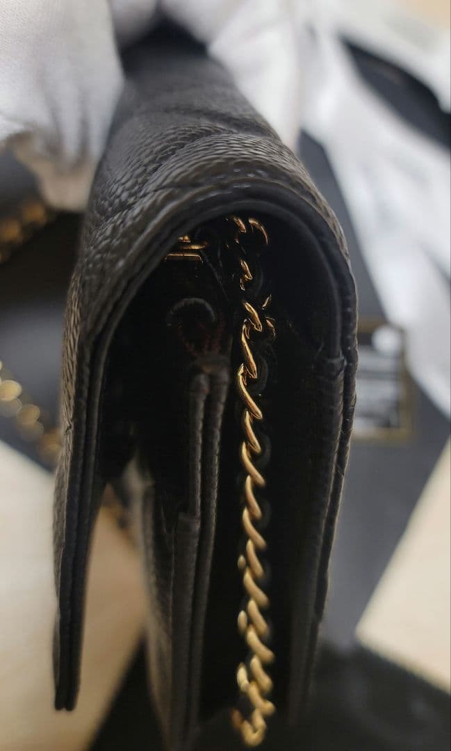 CHANEL チェーンウォレット　キャビアスキン　CHANEL