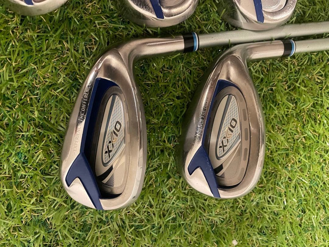 ゼクシオ12 レディースアイアン 5本 エクリュホワイト フレックスL