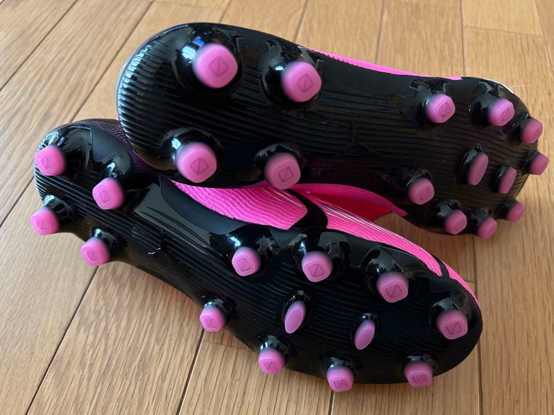 新品24cm■PUMA プーマ サッカースパイクピンクウルトラプロHG/AG