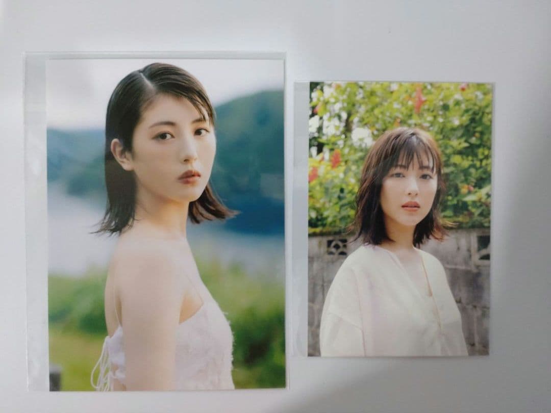 浜辺美波写真集 20　直筆サイン本