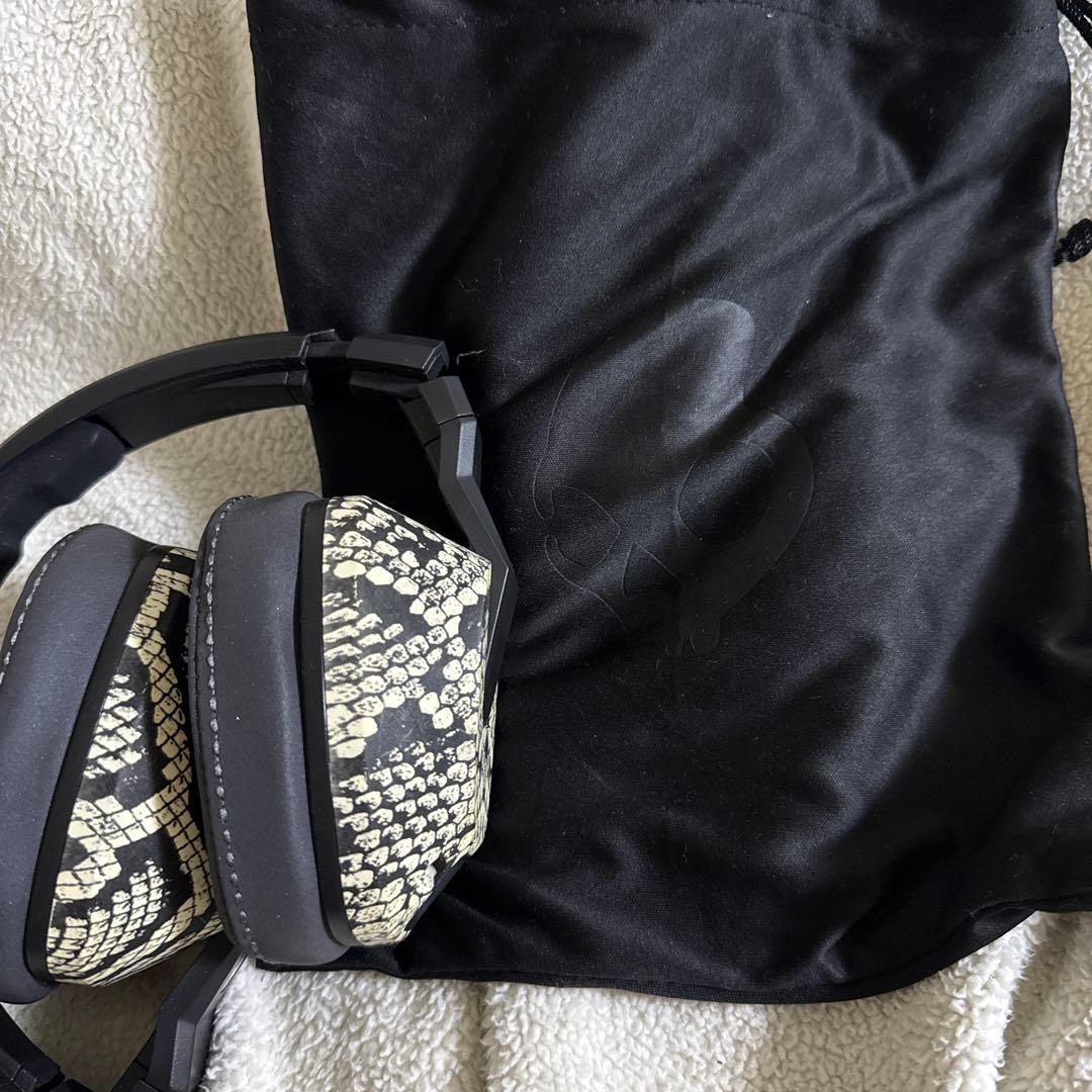 Skullcandy 有線ヘッドホン スネークスキン