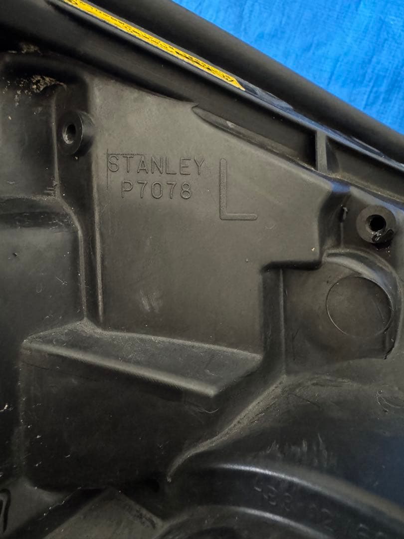 トヨタ クラウン GRS204 純正 HID ヘッドライトセット 左右