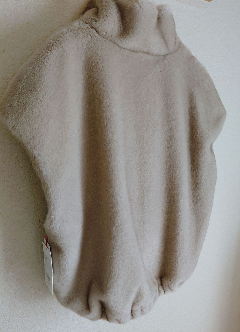 新品タグ付　PASSIONE Robe ベスト　ベージュ ハイネックジレ　ミンク