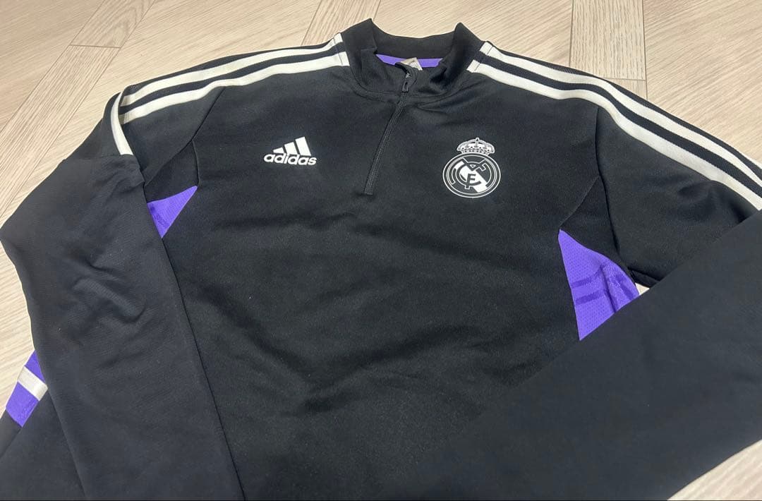レアルマドリード　トレーニングウェア　上下　Mサイズ