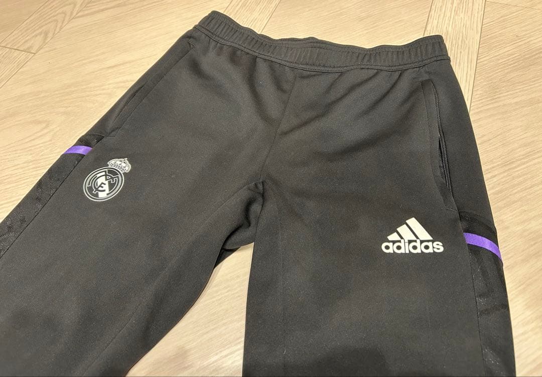 レアルマドリード　トレーニングウェア　上下　Mサイズ