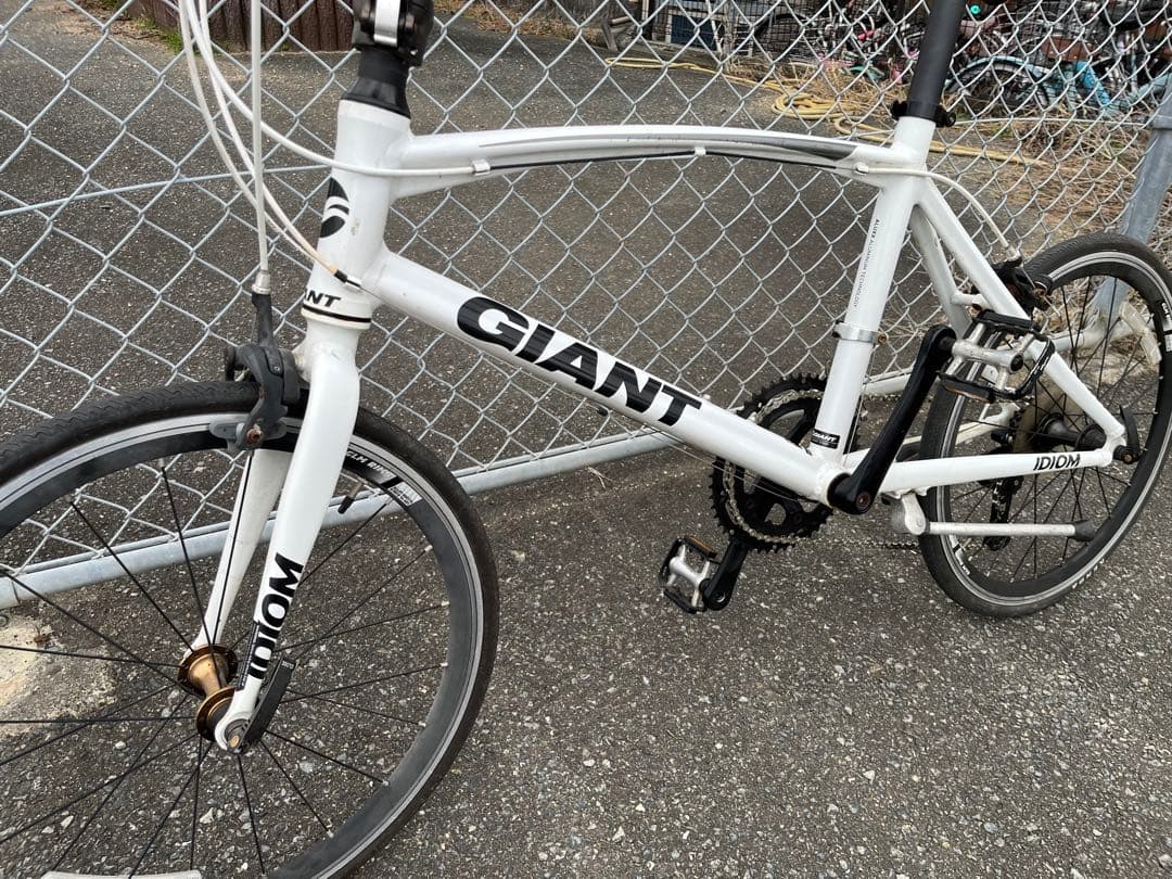 GIANT IDIOM サイズM 2×9S 20インチ　ミニベロ