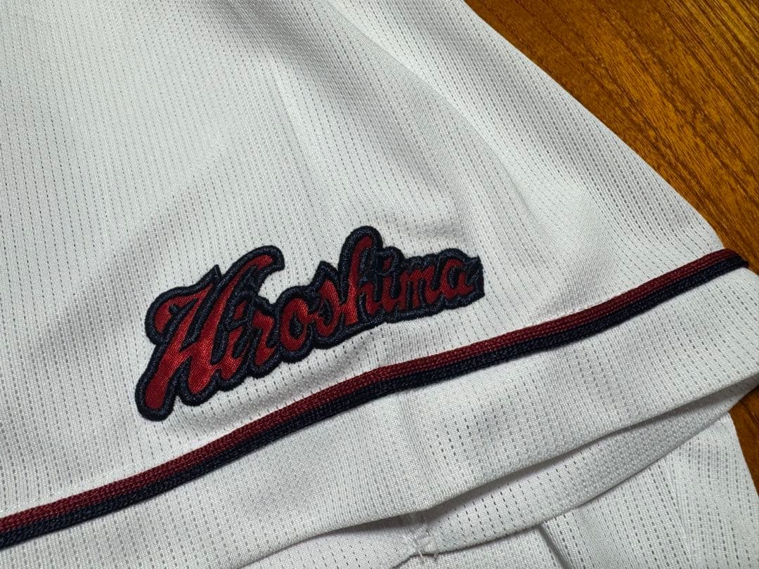 未使用 広島カープ SLYLE スライリー ハイクオリティユニフォーム Oサイズ