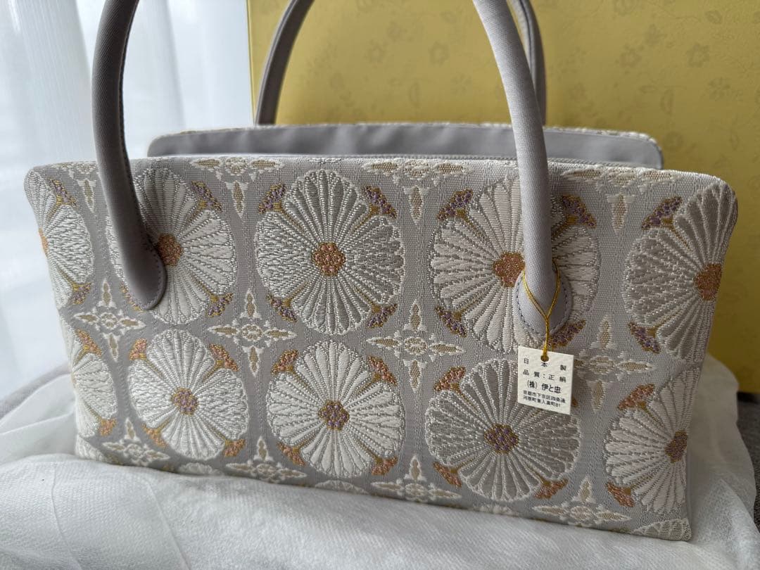 伊と忠　ライトグレー　正絹西陣織和装用バッグ