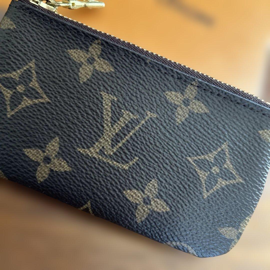 LOUIS VUITTON モノグラムキーケース