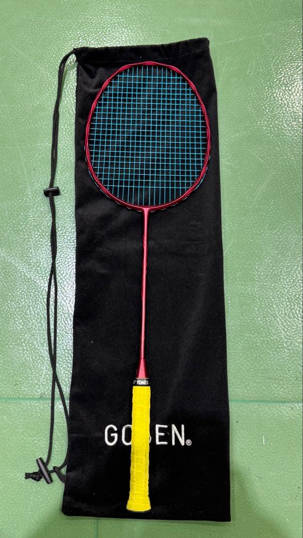 GOSEN バドミントンラケット 赤色　INFERNO RAID
