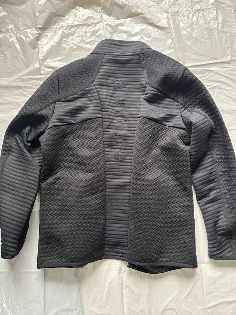 adidas ブラック ジャケット