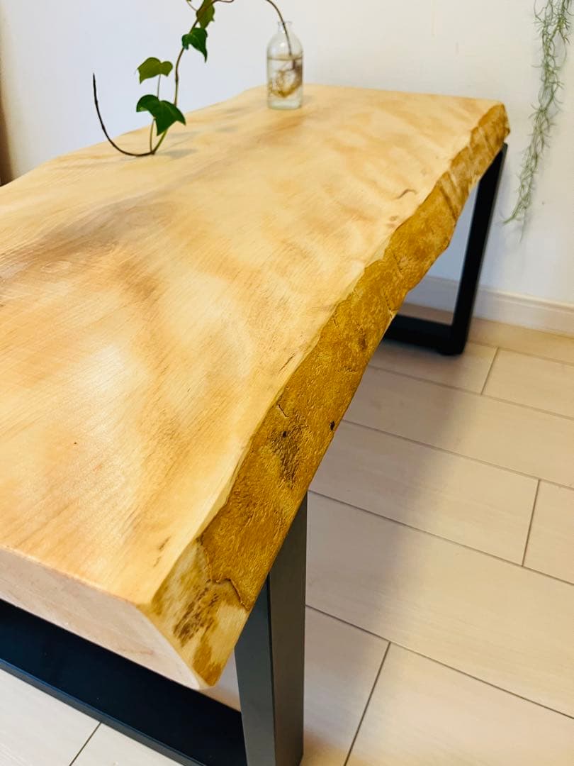 ミズメ桜　一枚板テーブル　ローテーブル サイドテーブル　杢目