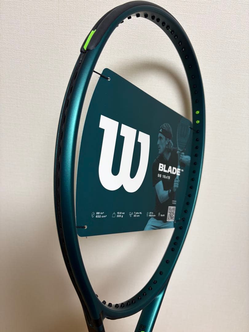 Wilson Blade 98インチ G2ラケットバック、ガット付